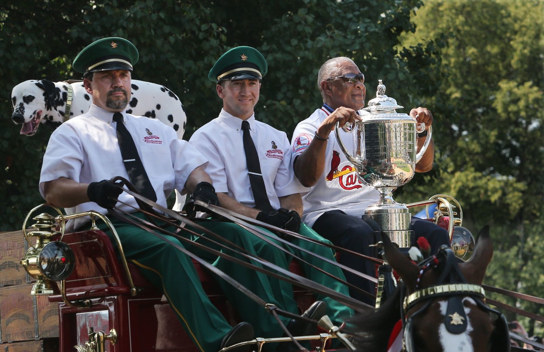 Ozzie and the Clydesdales kick off PGA week in St. Louis